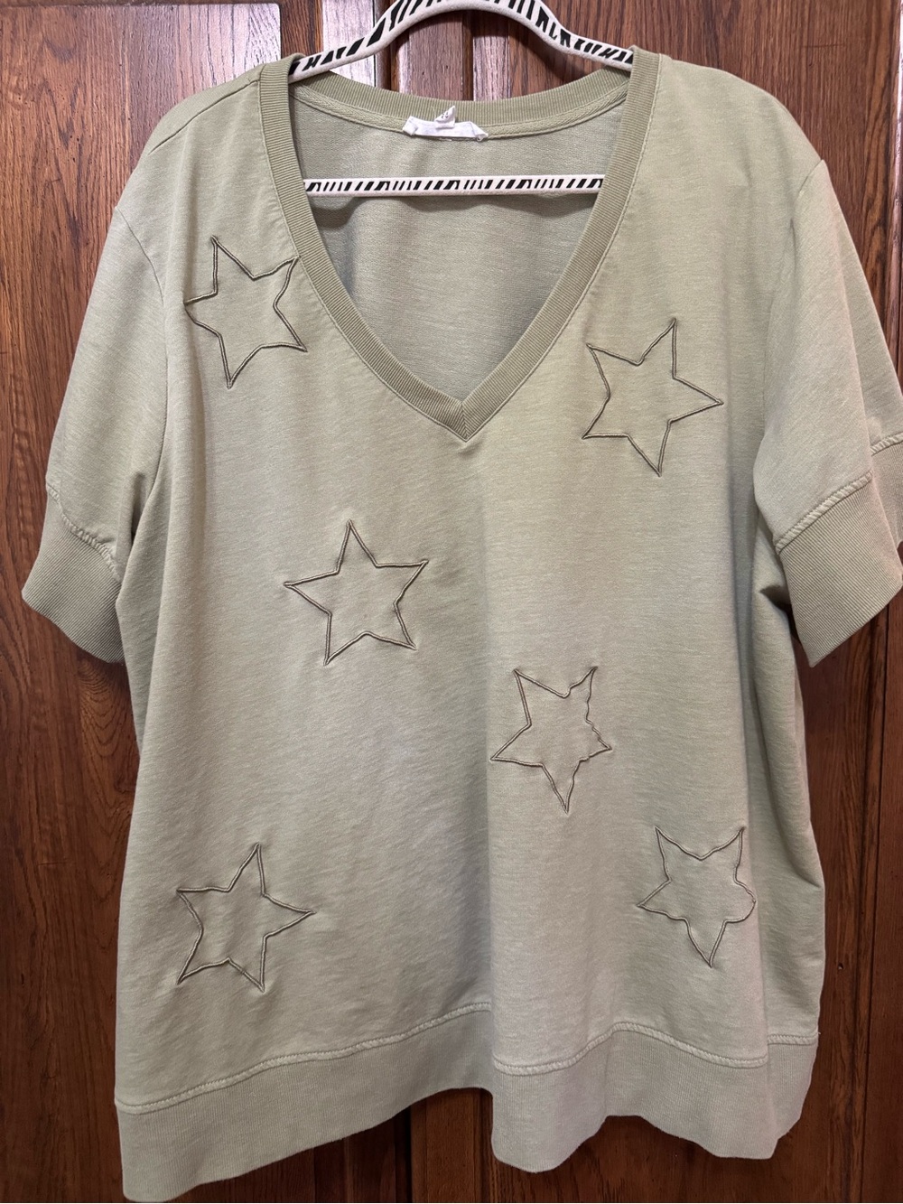 Relaxed V-Neck Star Appliqué Top - Sage